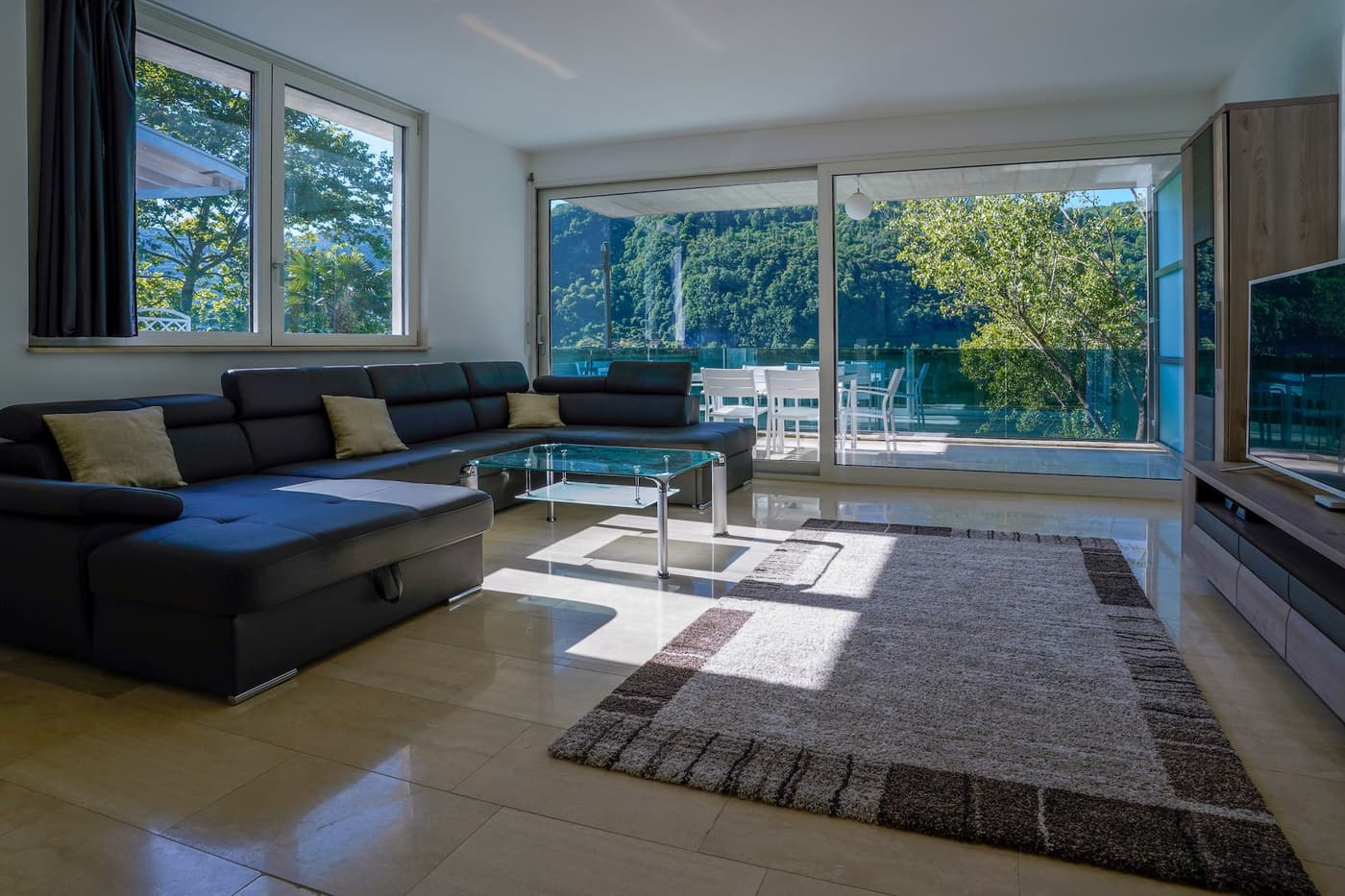 The Glass House interior 4