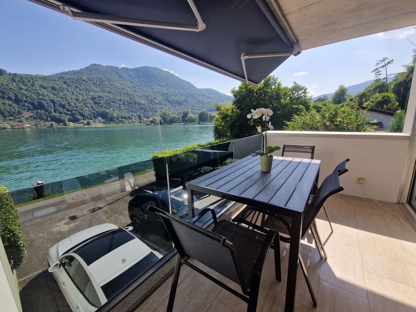 The Lake House interior 3